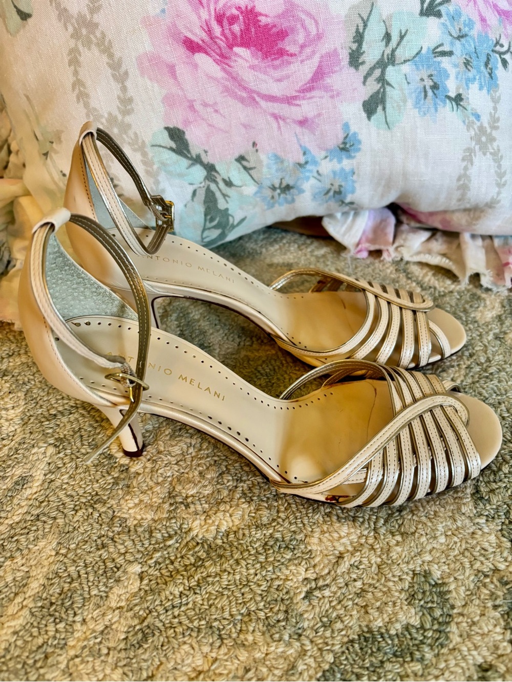 ANTONIO MELANI BLAIR Size 8 Strappy Heel Heels Cream Ivory Gorgeous! EUC - Picture 2 of 6